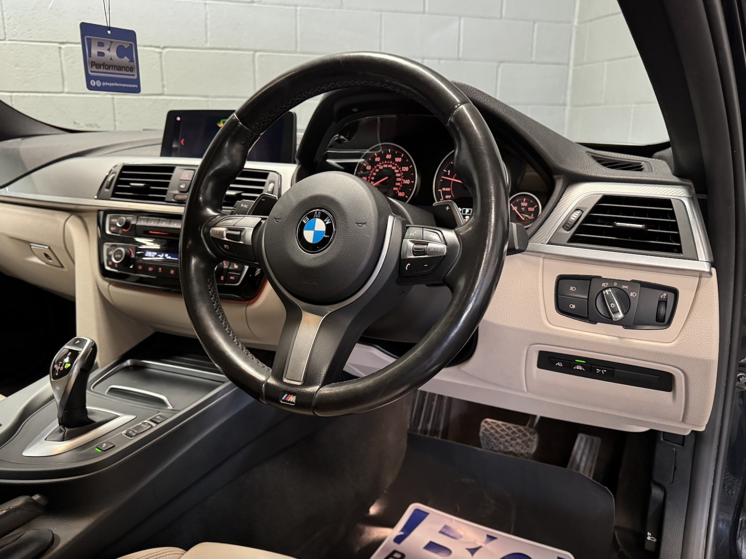 Used BMW 3 Series 2017 for sale - 77997290: Photo 10