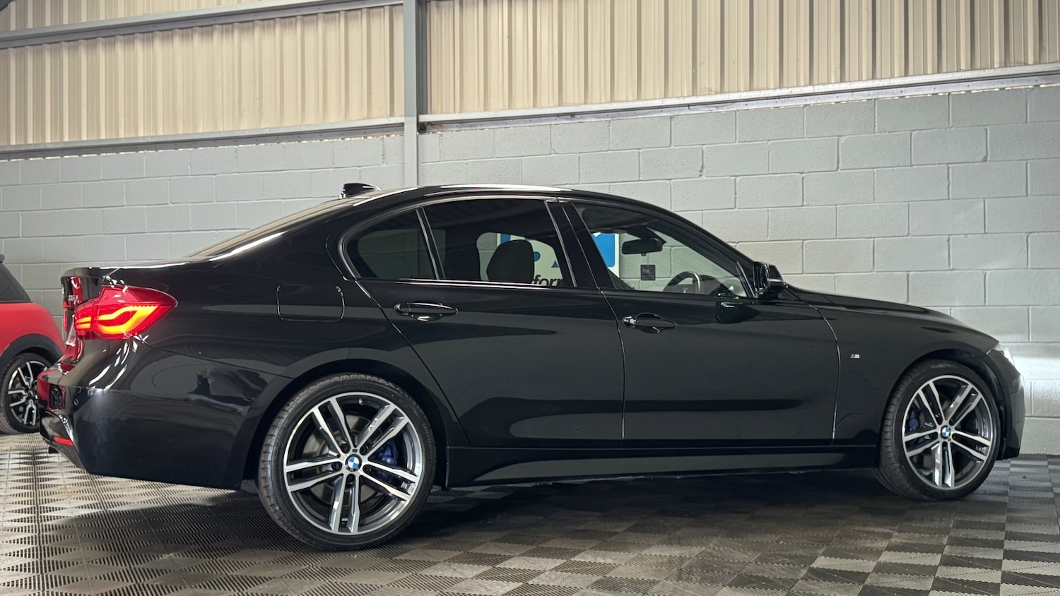 Used BMW 3 Series 2017 for sale - 77997290: Photo 33