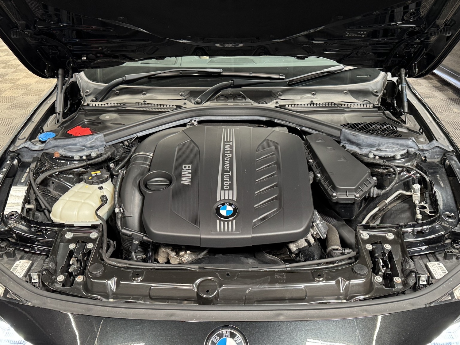 Used BMW 3 Series 2017 for sale - 77997290: Photo 55