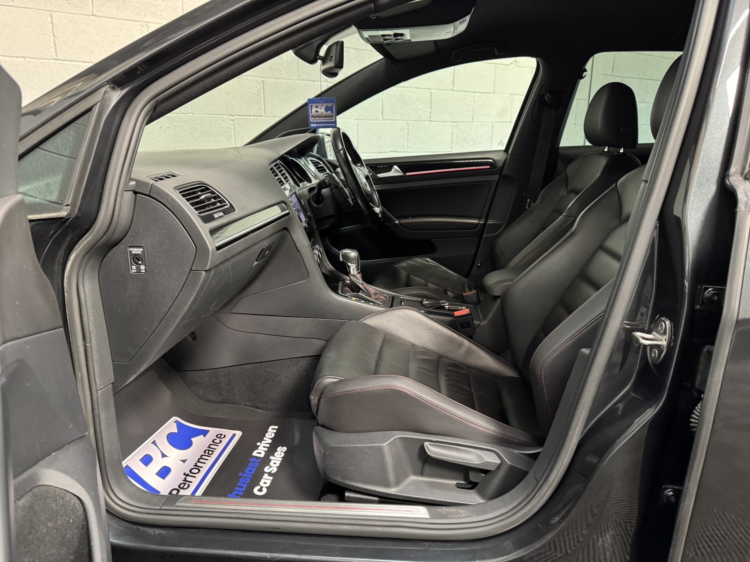 Used Volkswagen Golf 2016 for sale - 77766494: Photo 44