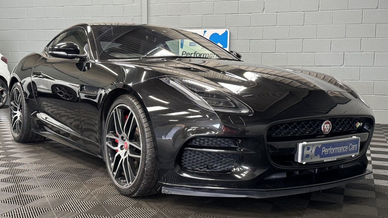 Used Jaguar F-Type 2017 for sale - 76237260: Photo 25