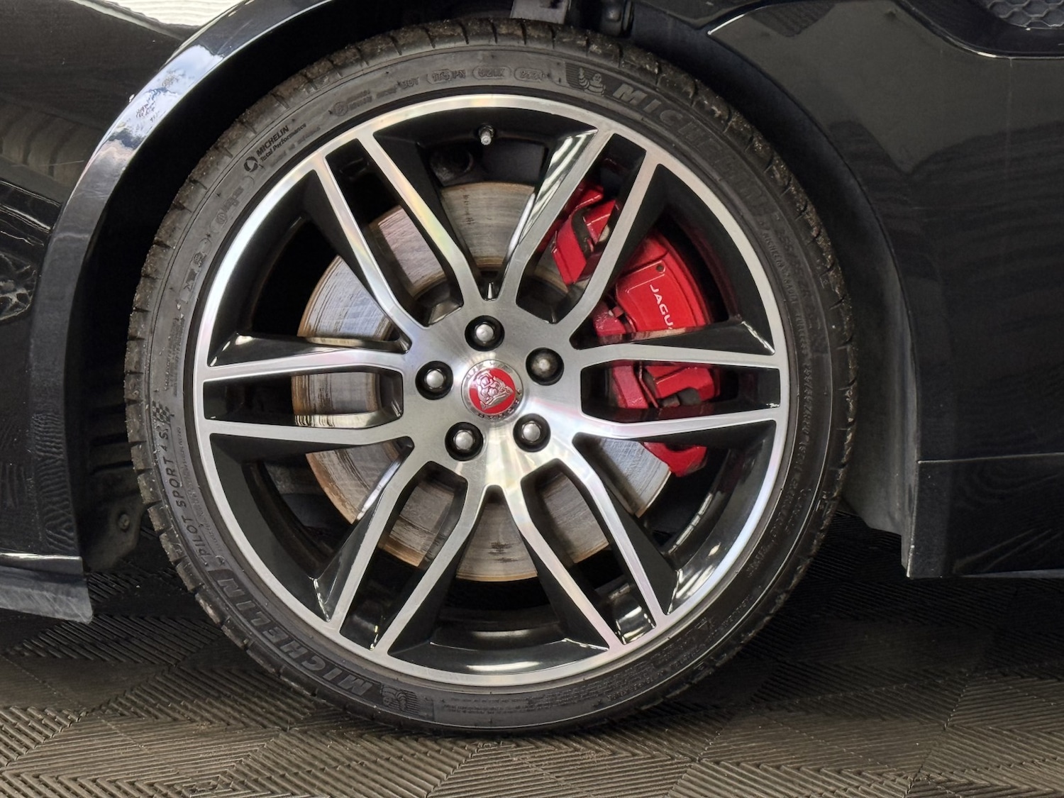 Used Jaguar F-Type 2017 for sale - 76237260: Photo 27