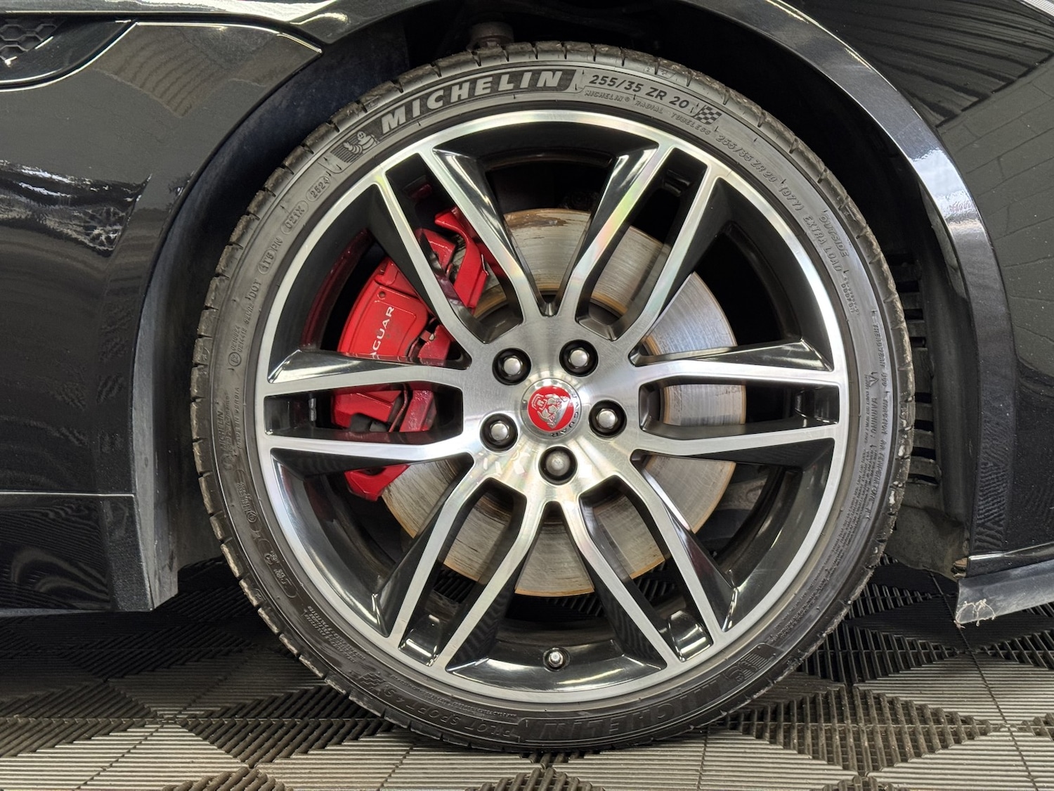 Used Jaguar F-Type 2017 for sale - 76237260: Photo 33