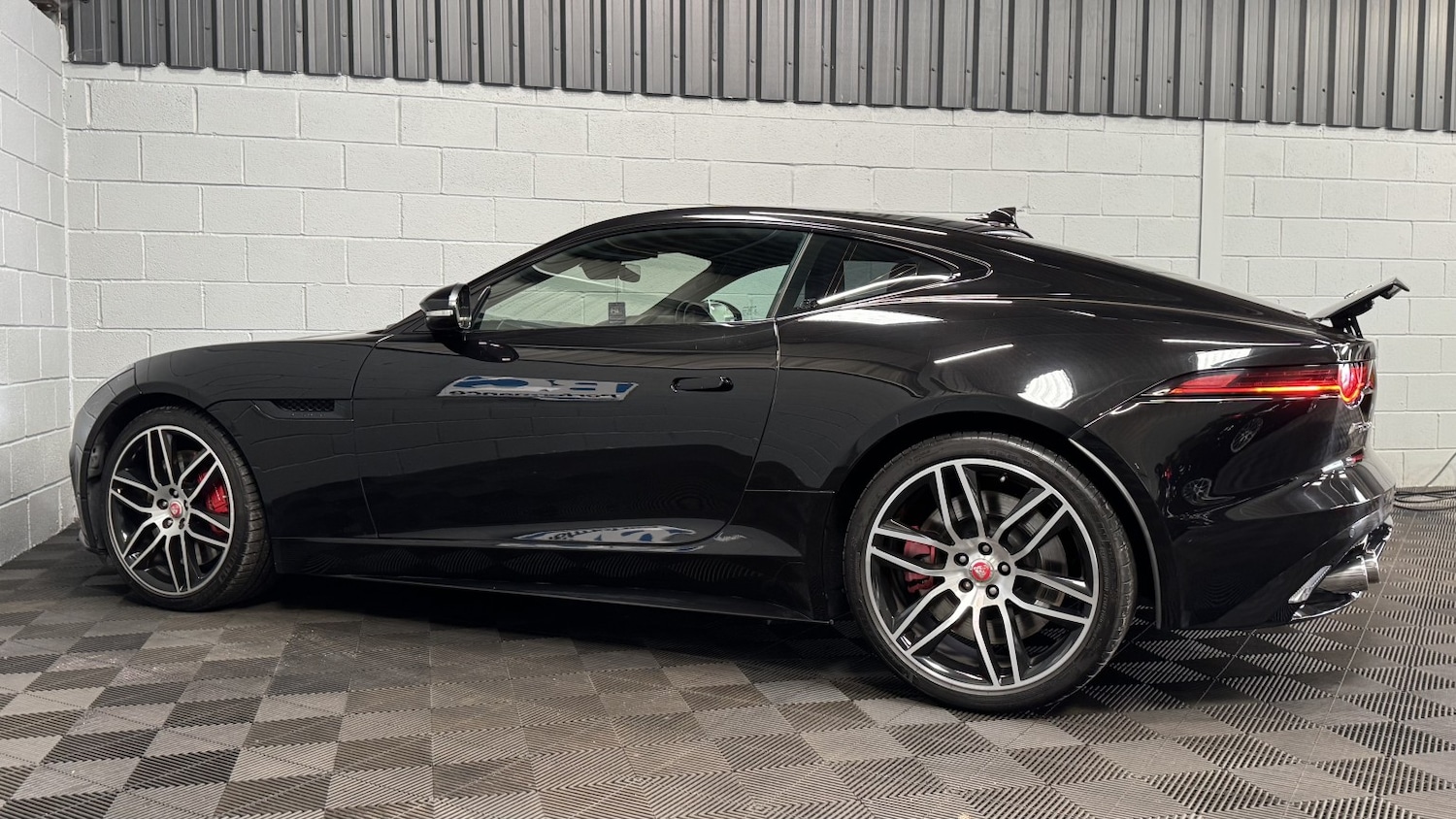 Used Jaguar F-Type 2017 for sale - 76237260: Photo 37