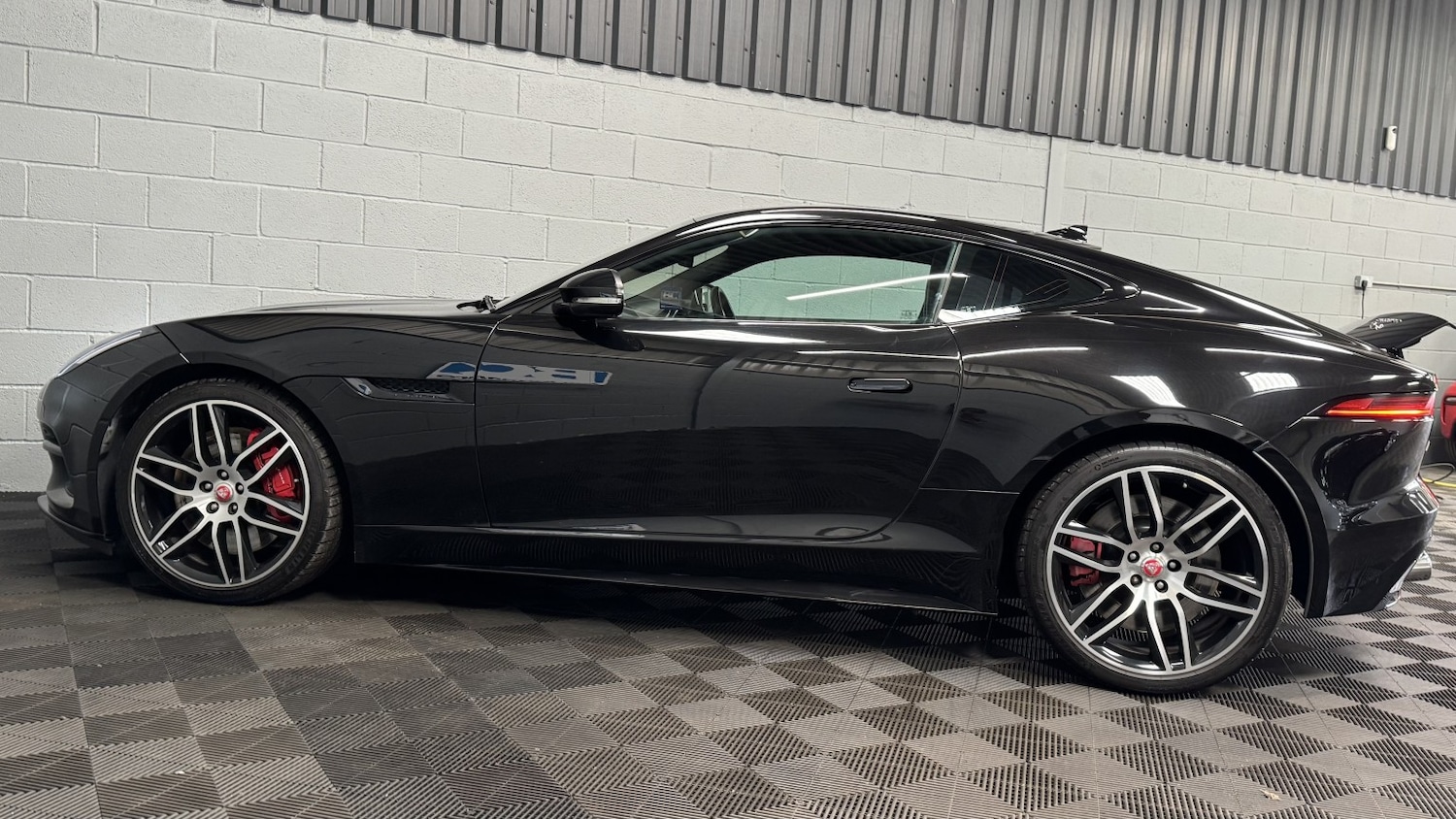 Used Jaguar F-Type 2017 for sale - 76237260: Photo 38