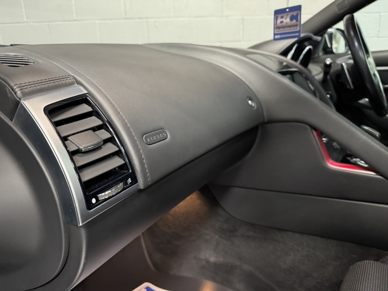 Used Jaguar F-Type 2017 for sale - 76237260: Photo 44