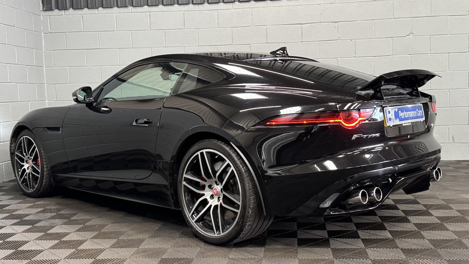 Used Jaguar F-Type 2017 for sale - 76237260: Photo 6