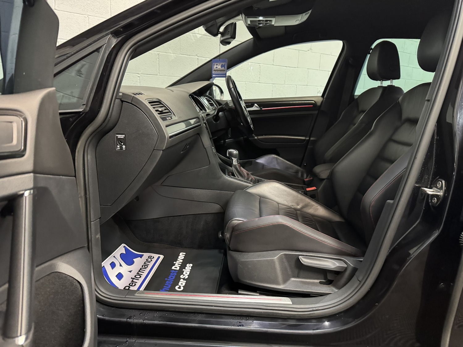 Used Volkswagen Golf 2014 for sale - 76510972: Photo 41