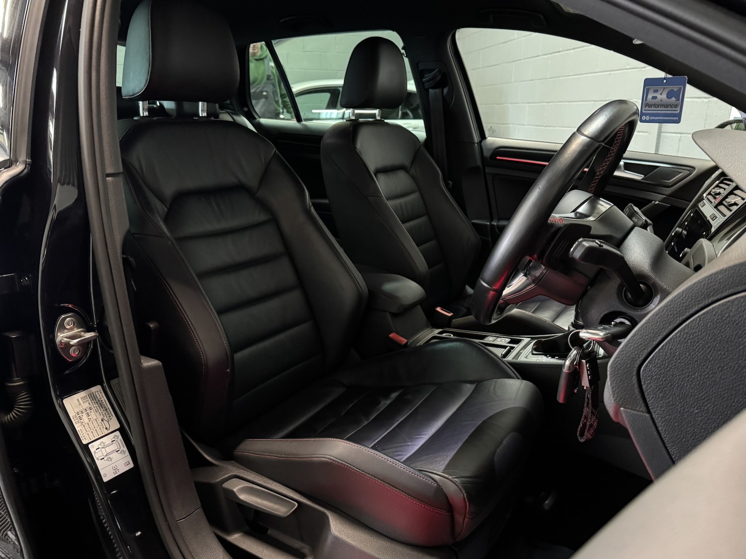 Used Volkswagen Golf 2014 for sale - 76510972: Photo 8