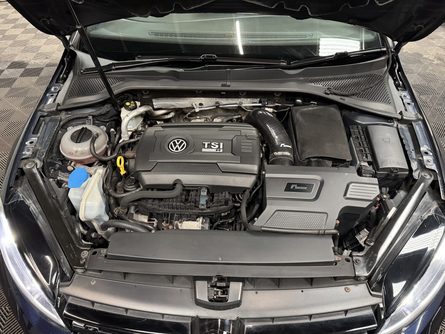 Used Volkswagen Golf 2016 for sale - 77681764: Photo 52