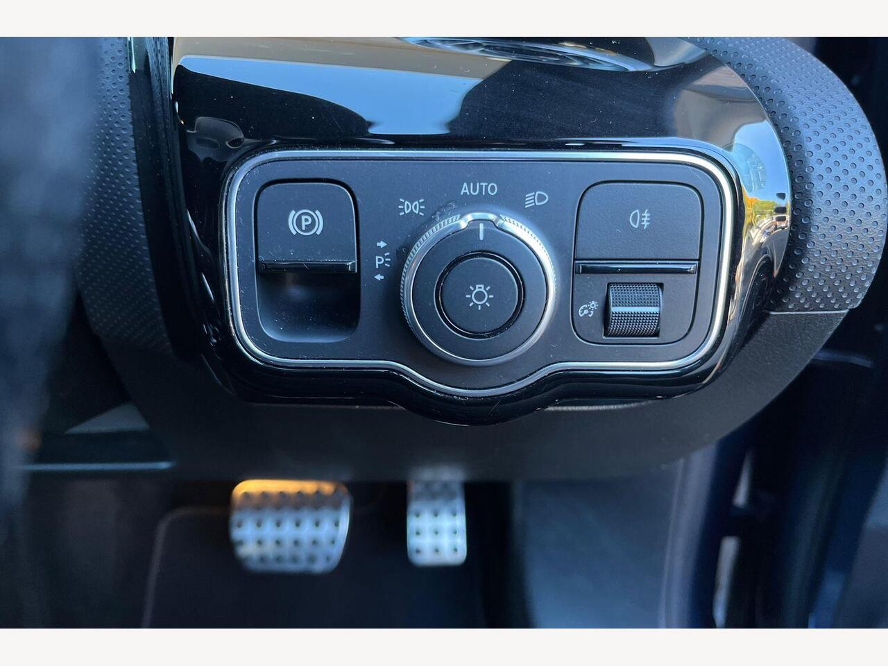 Used Mercedes-Benz CLA 2022 for sale - 76675398: Photo 17