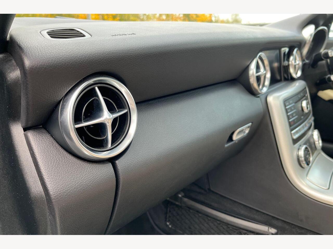 Used Mercedes-Benz SLC 2016 for sale - 76673549: Photo 15