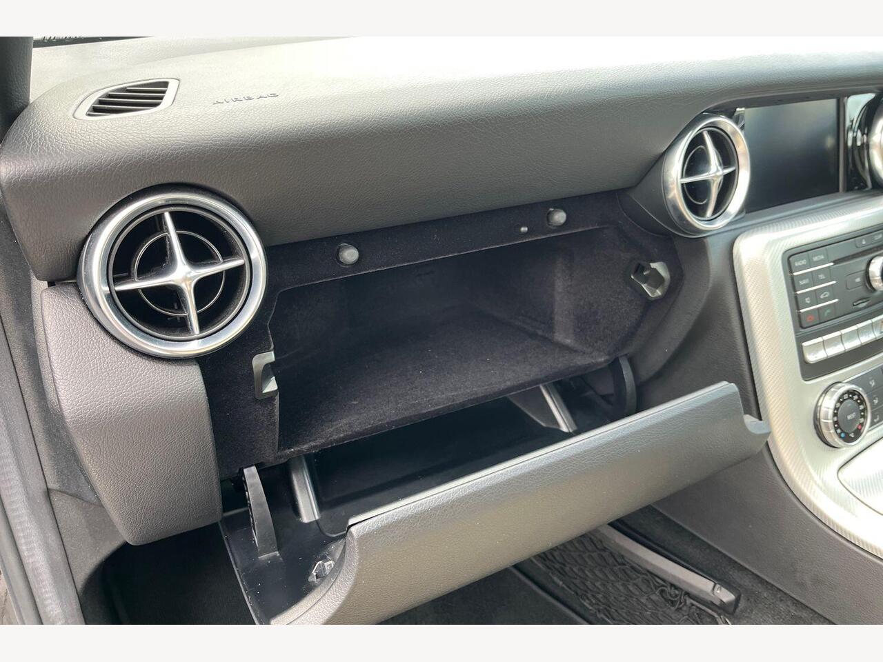 Used Mercedes-Benz SLC 2016 for sale - 76673549: Photo 16