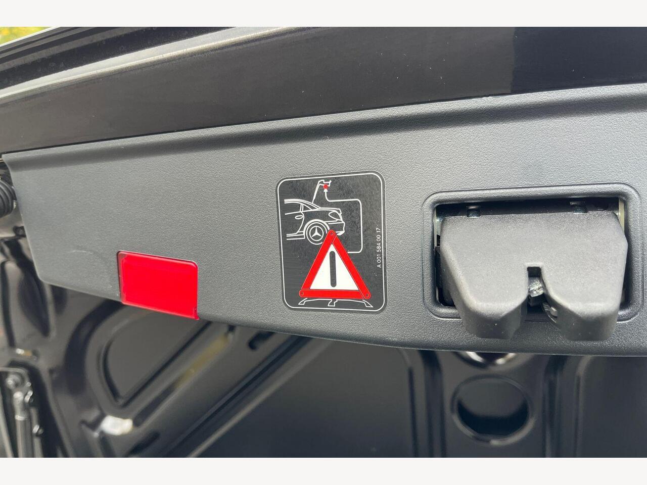 Used Mercedes-Benz SLC 2016 for sale - 76673549: Photo 22