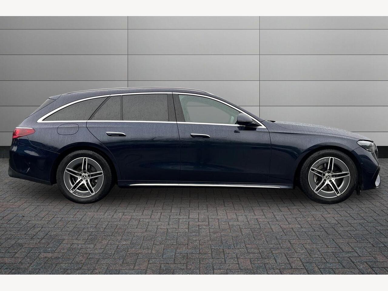 Used Mercedes-Benz E Class 2024 for sale - 76966434: Photo 4