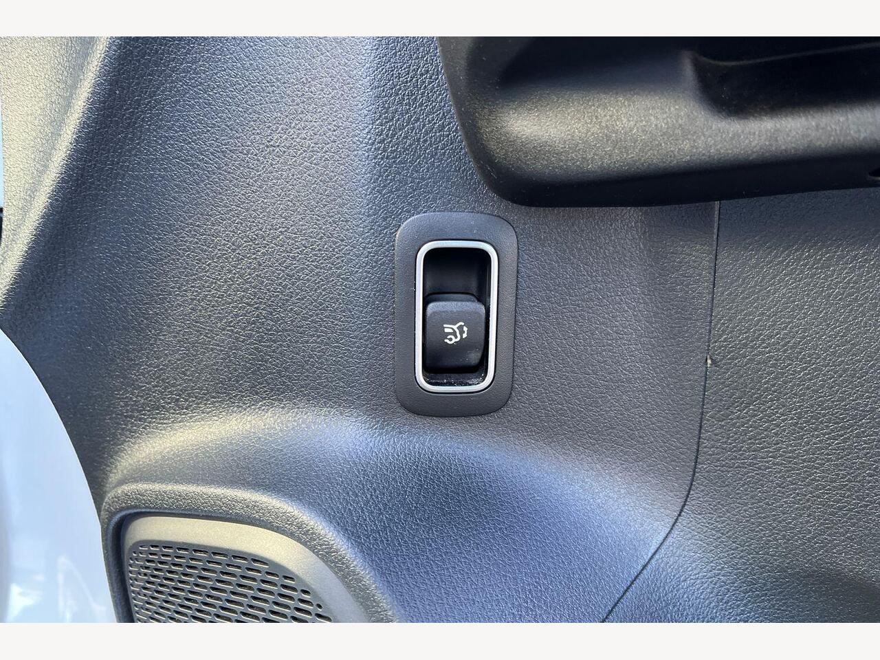 Used Mercedes-Benz GLB 2024 for sale - 76678679: Photo 20