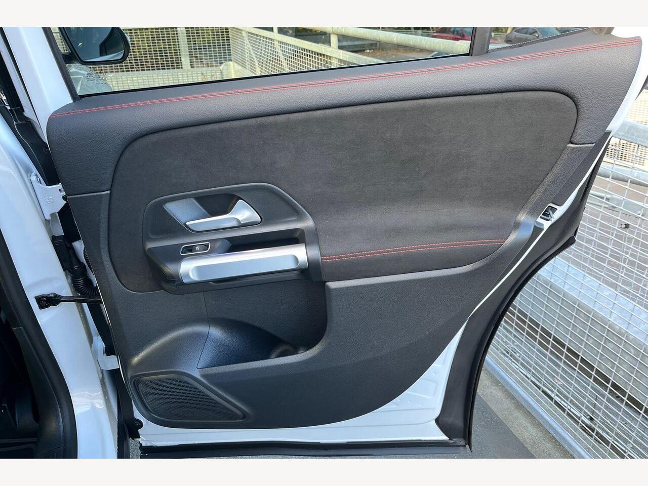 Used Mercedes-Benz GLB 2024 for sale - 76678679: Photo 22