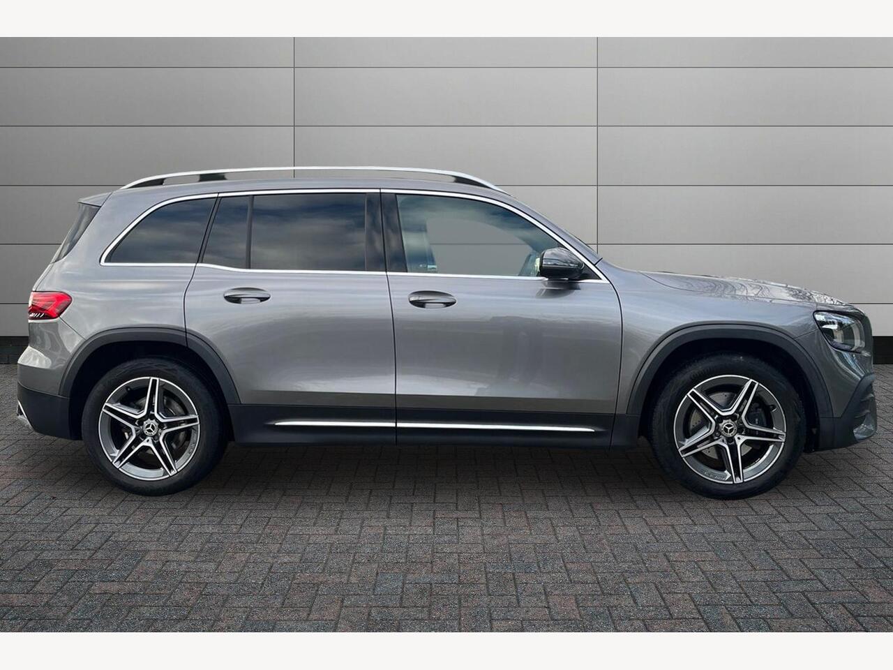 Used Mercedes-Benz GLB 2021 for sale - 77360395: Photo 3