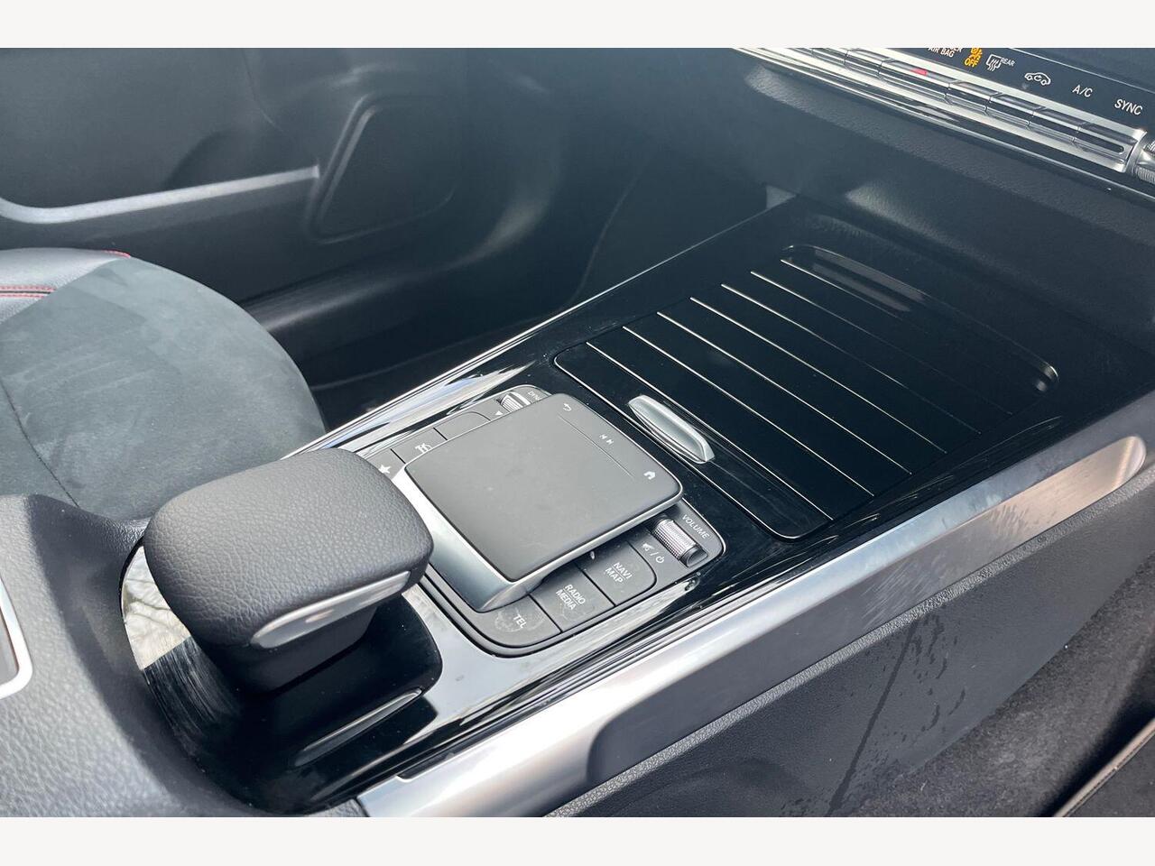 Used Mercedes-Benz GLB 2021 for sale - 77360395: Photo 8