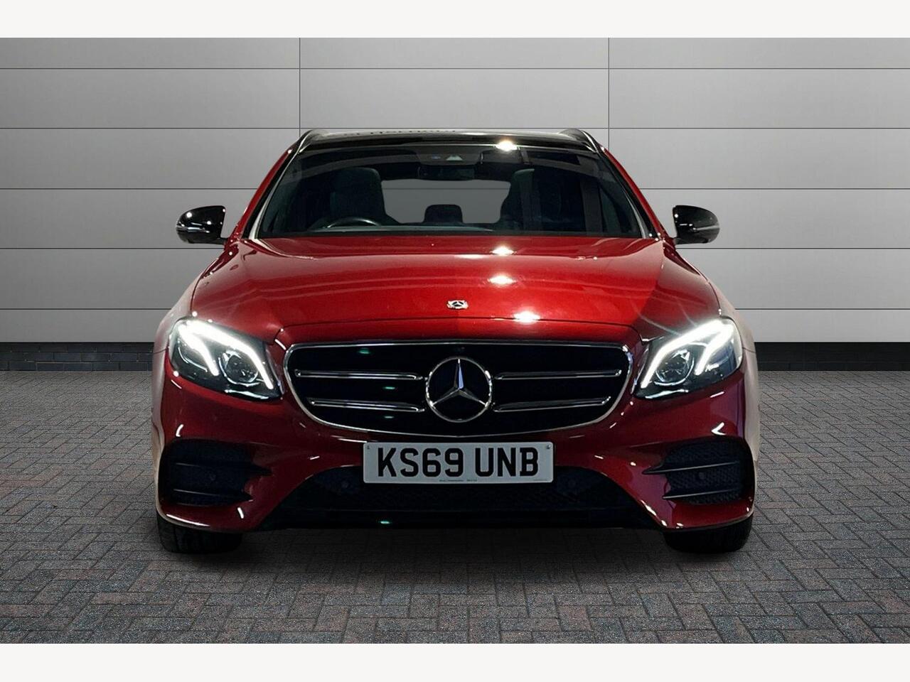 Used Mercedes-Benz E Class 2019 for sale - 76691208: Photo 2