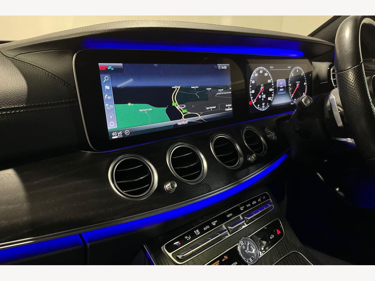 Used Mercedes-Benz E Class 2019 for sale - 76691208: Photo 24