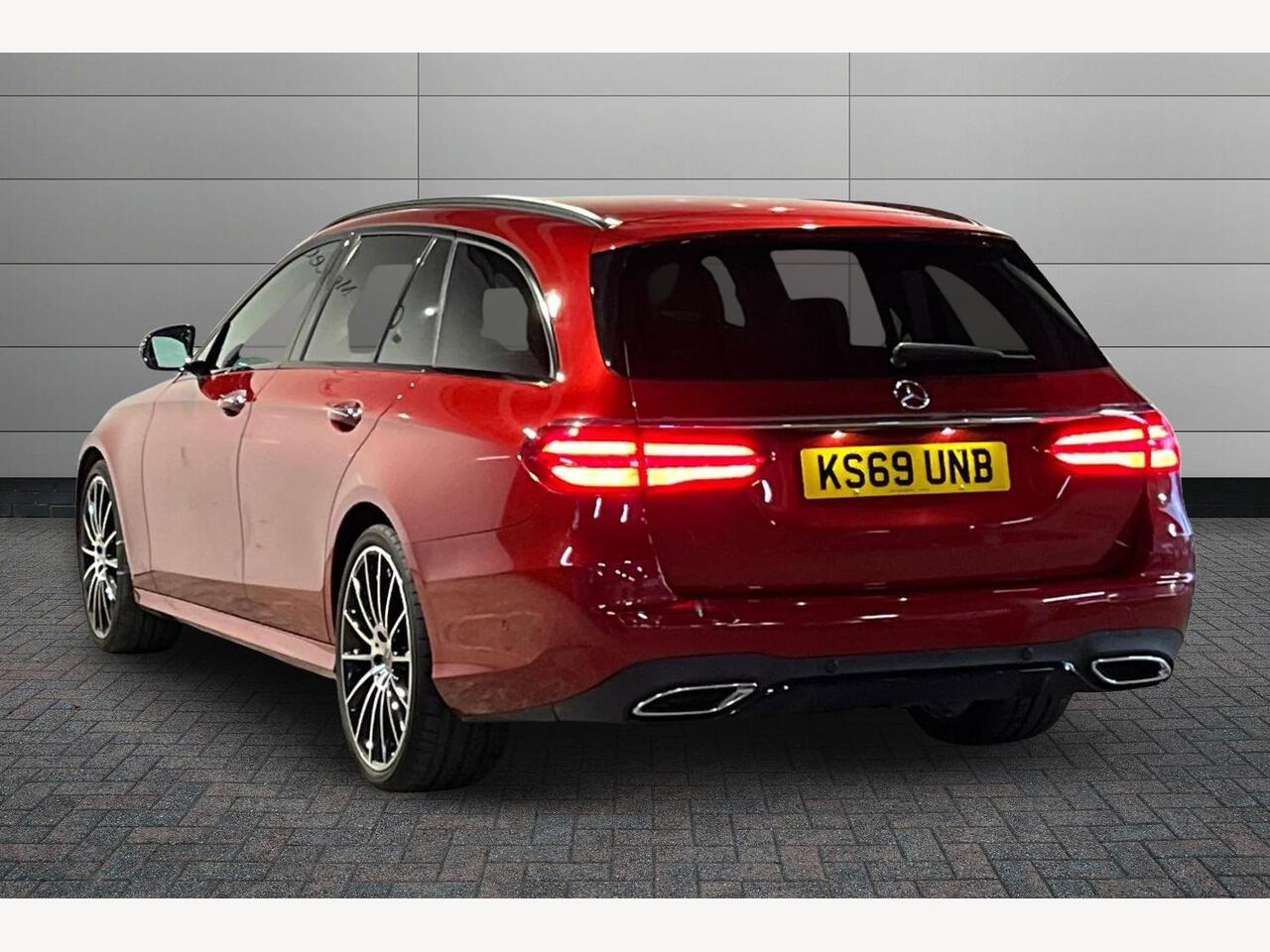 Used Mercedes-Benz E Class 2019 for sale - 76691208: Photo 3