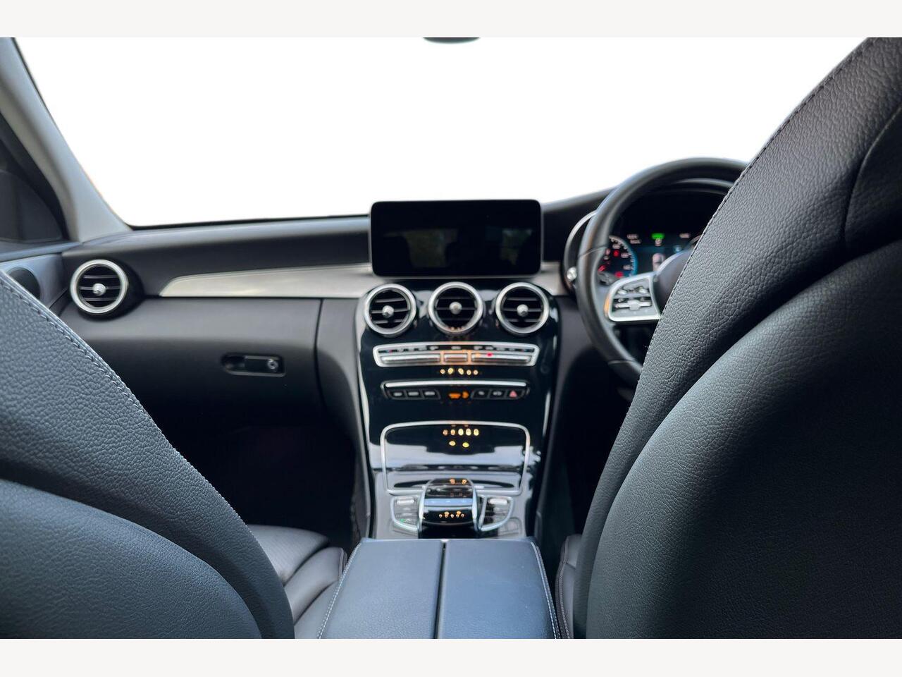 Used Mercedes-Benz C Class 2019 for sale - 76937392: Photo 7