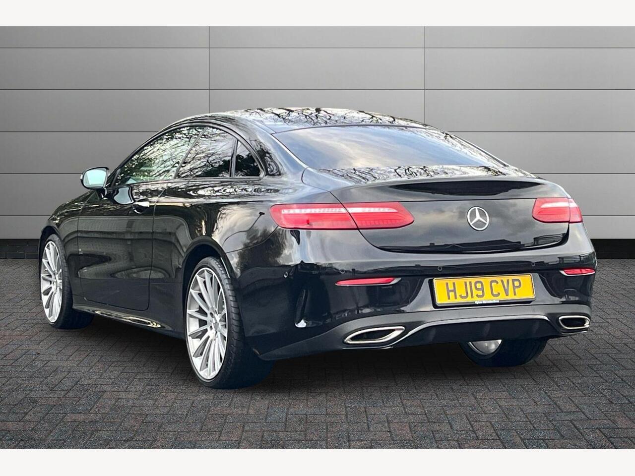 Used Mercedes-Benz E Class 2019 for sale - 77346589: Photo 2