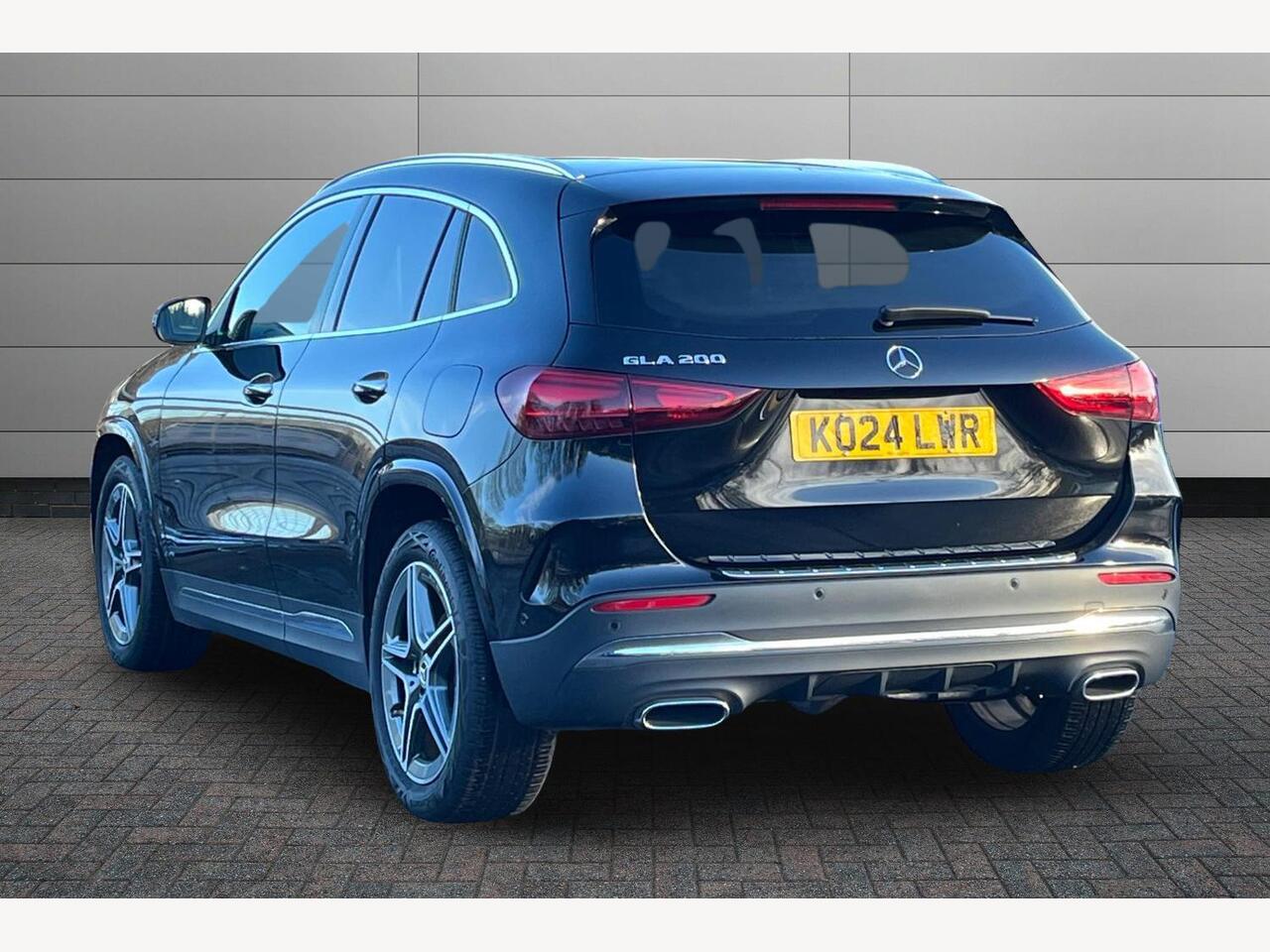 Used Mercedes-Benz GLA 2024 for sale - 77010012: Photo 2