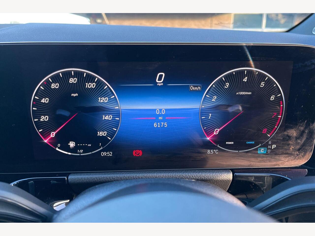 Used Mercedes-Benz GLA 2024 for sale - 77010012: Photo 8