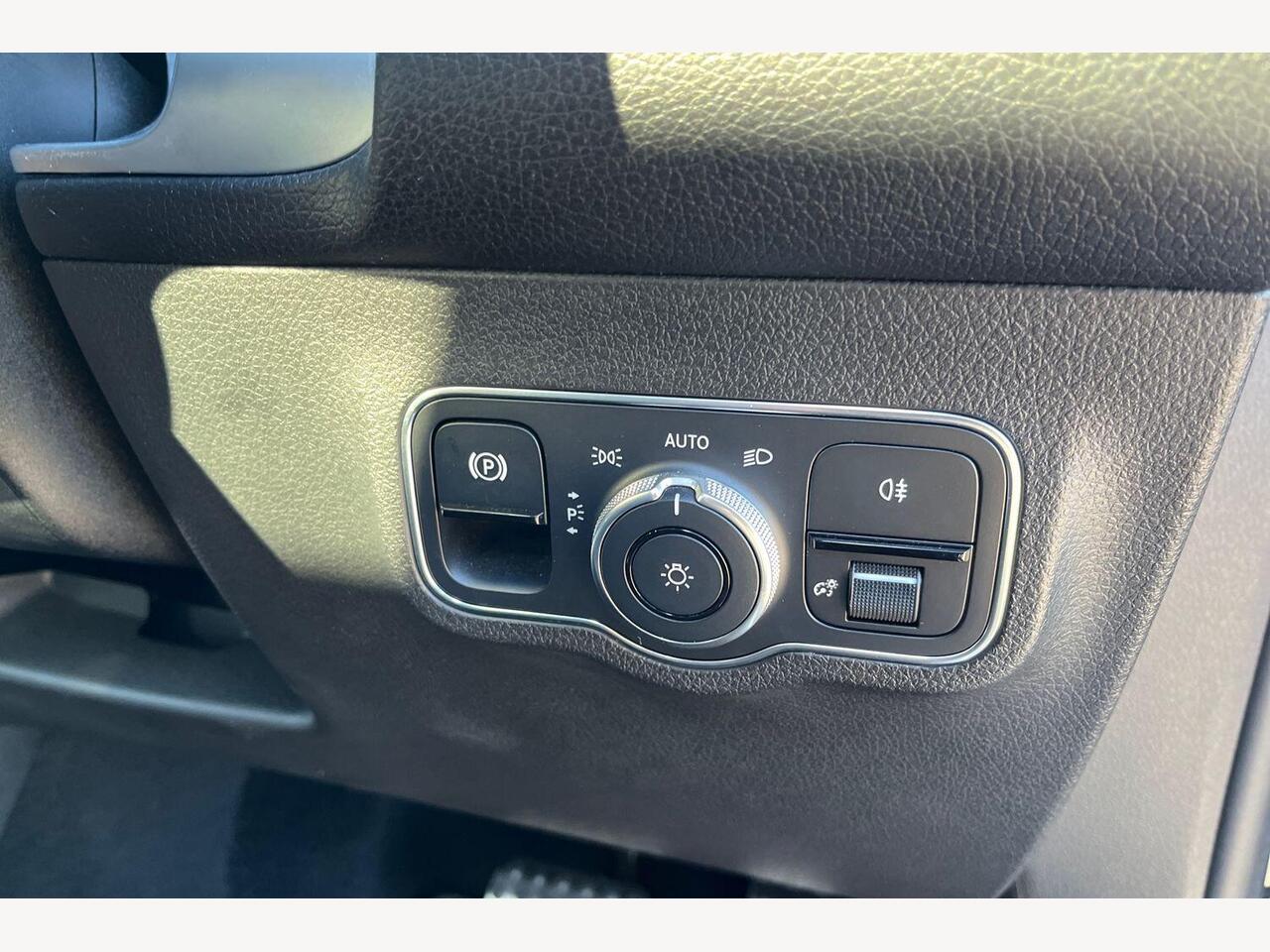 Used Mercedes-Benz GLB 2022 for sale - 76674908: Photo 23