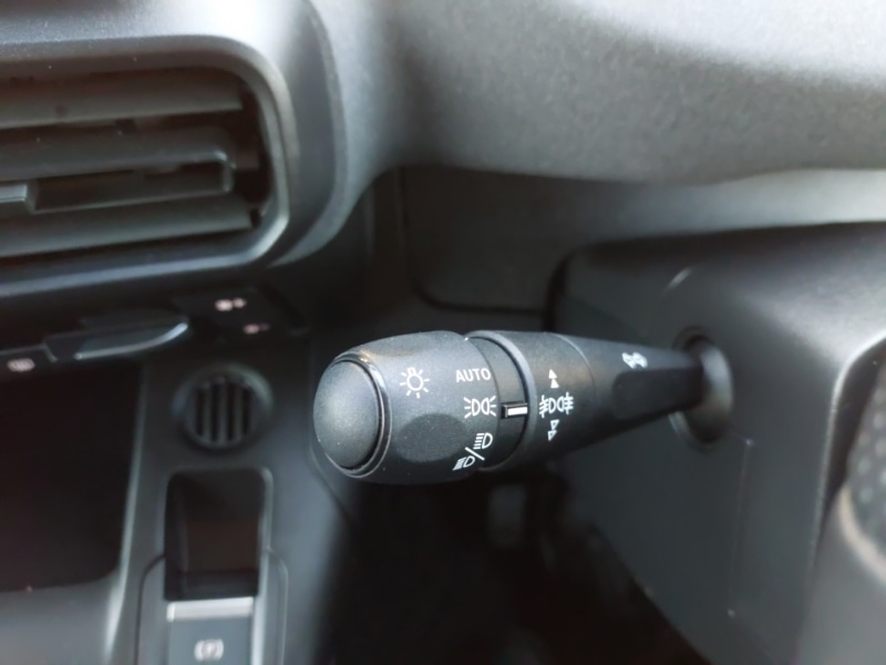 Used Peugeot Rifter 2025 for sale - 76925050: Photo 17