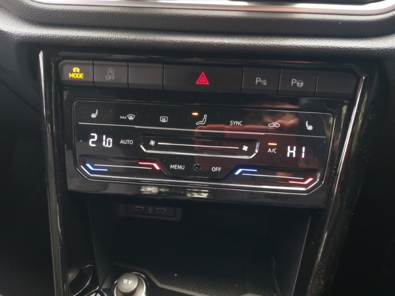 Used Volkswagen T-Roc 2022 for sale - 76331571: Photo 16