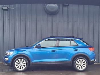Used Volkswagen T-Roc 2018 for sale - 79061236: Photo