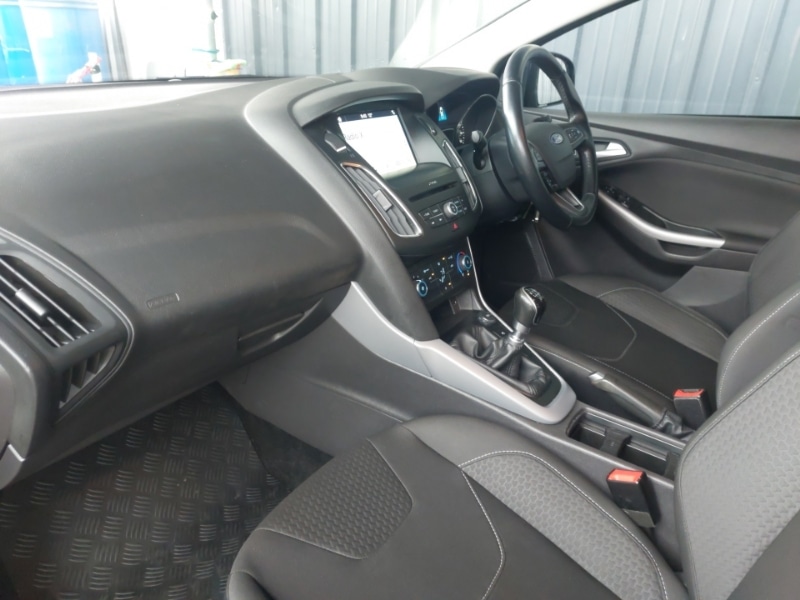Used Ford Focus 2017 for sale - 76275558: Photo 5