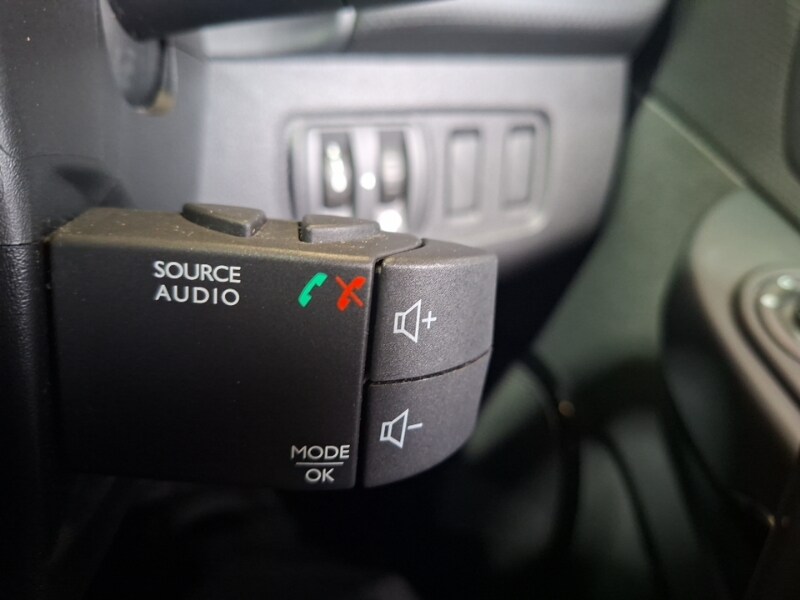 Used Renault Clio 2016 for sale - 77630430: Photo 16