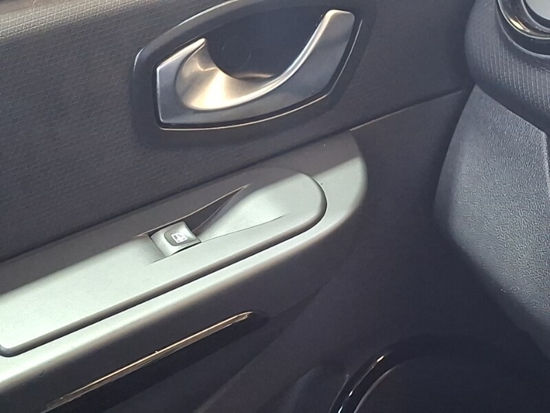 Used Renault Clio 2016 for sale - 77630430: Photo 19