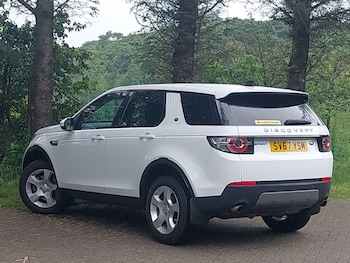 Used Land Rover Discovery Sport 2017 for sale - 75958869: Photo