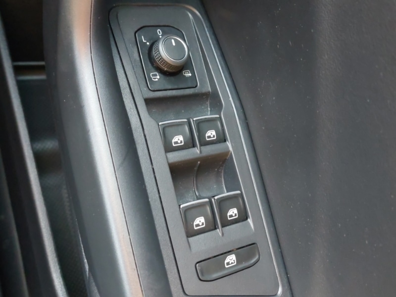 Used Volkswagen T-Roc 2023 for sale - 76054533: Photo 15