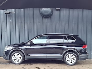 Used Volkswagen Tiguan Allspace 2023 for sale - 79440074: Photo