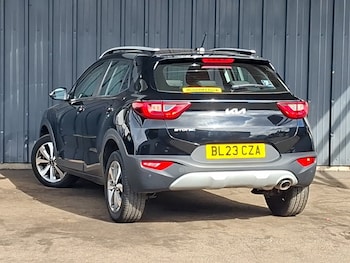 Used Kia Stonic 2023 for sale - 79347881: Photo