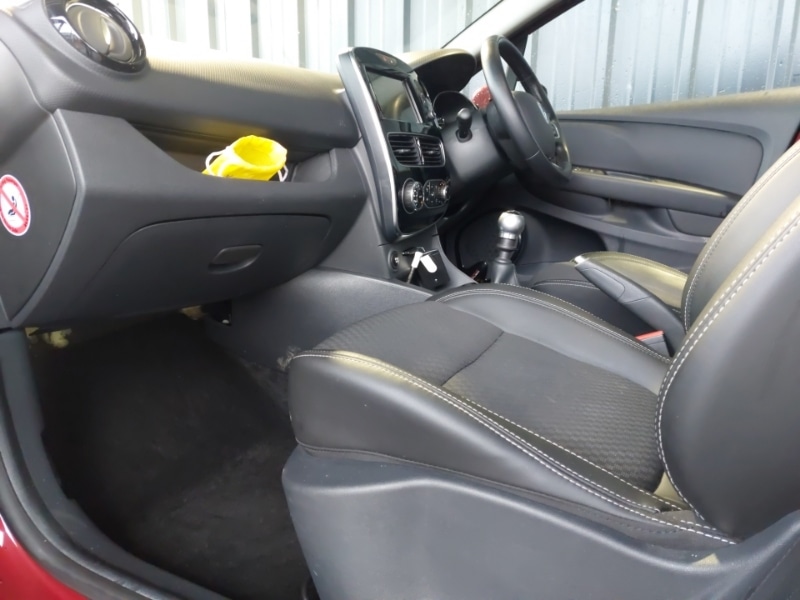 Used Renault Clio 2017 for sale - 76335595: Photo 5