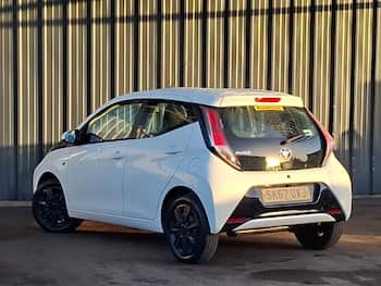 Used Toyota AYGO 2017 for sale - 79707232: Photo