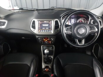 Used Jeep Compass 2018 for sale - 76130220: Photo 2