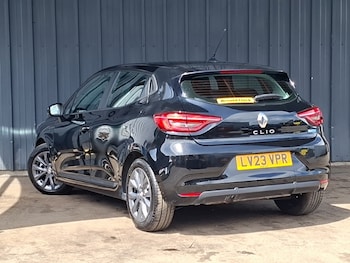 Used Renault Clio 2023 for sale - 79550105: Photo