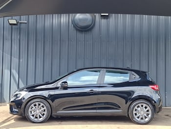 Used Renault Clio 2023 for sale - 79550105: Photo