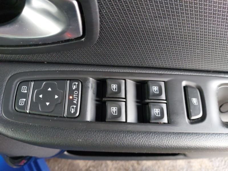 Used Renault Clio 2019 for sale - 76628701: Photo 11