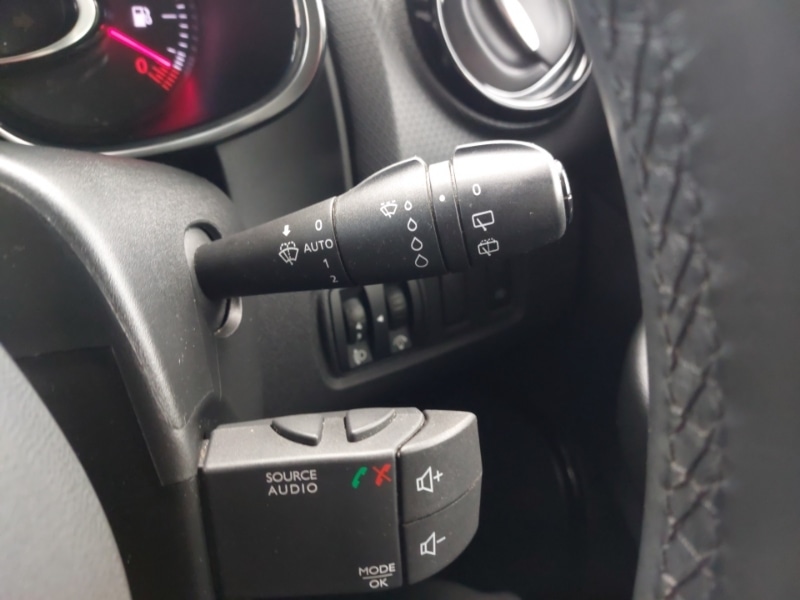 Used Renault Clio 2019 for sale - 76628701: Photo 15