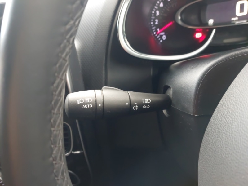 Used Renault Clio 2019 for sale - 76628701: Photo 16