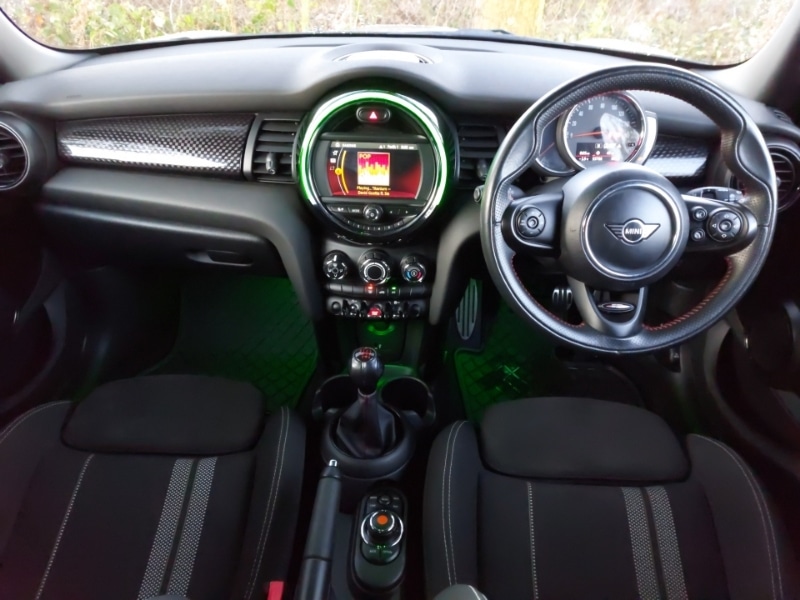 Used MINI Hatch 2019 for sale - 76639035: Photo 2